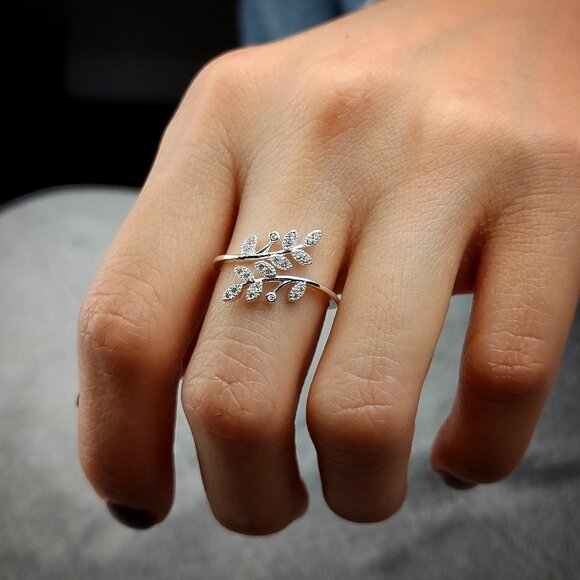 Zen Leaf Ring 2 - Picture 1 of 4